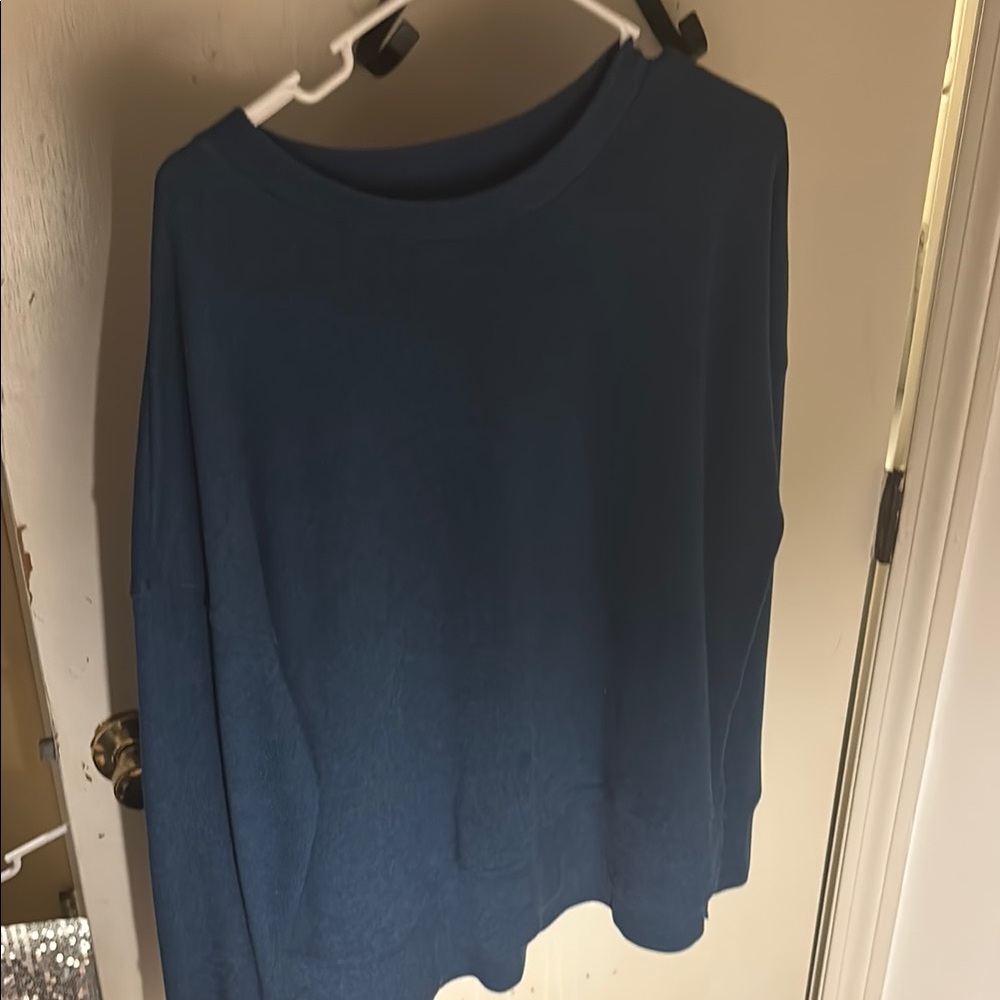 Time and Tru Blue Boxy Sweatshirt like New w/o tags never worn